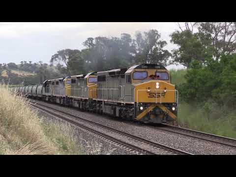 SSR loaded grain train with four Cs powering in the Riverina. 23 November 2016.