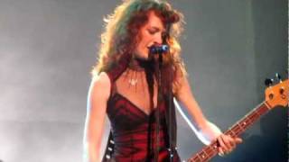 Melissa Auf der Maur - Isis Speaks (Live in Montreal)