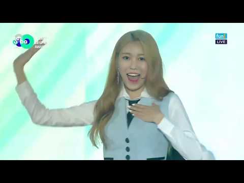 MOMOLAND in 2018 Soribada Best K-Music Awards