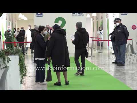 A Napoli 300 positivi al giorno, Campania sempre più verso zona rossa