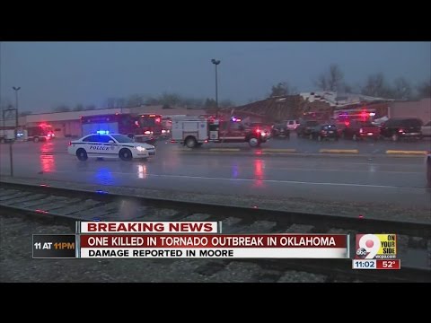 One killed in tornado outbreak in Oklahoma