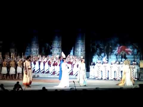 Ciro Ippolito dirige la sigla finale di Arrapaho con titoli di coda