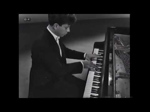 Nelson Freire plays "Etude Op.72 No.6" by Moszkowski