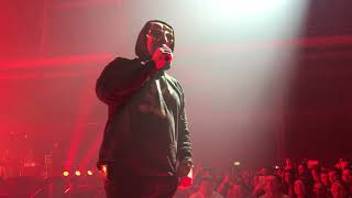 Sido &  Savas - Royal Bunker Tour [München] Savas performt den A********song [LIVE] HD