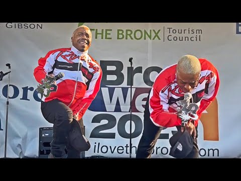 Sisqo Suffers Muscle Spasm While Performing & STILL Kills It