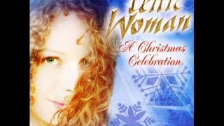 Celtic Woman - Away in a Manger [A Christmas Celebration]