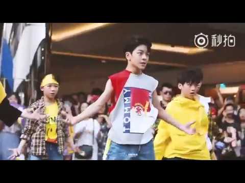 BOY STORY - DISTRICT 9 (STRAY KIDS) - XINLONG FOCUS -BEIJING BUSKING 180817