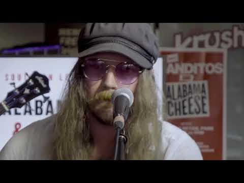 KFC Southern Legends Tour: Banditos & the Alabama Cheese burger