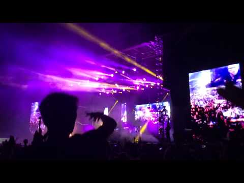Skrillex "Jump" Live @ Voodoo