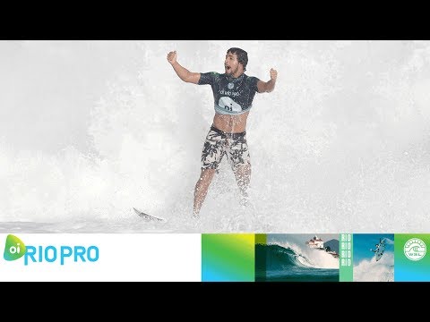 Ian Gouveia Takes Down de Souza with an 8.93 in Round Two - Oi Rio Pro 2018