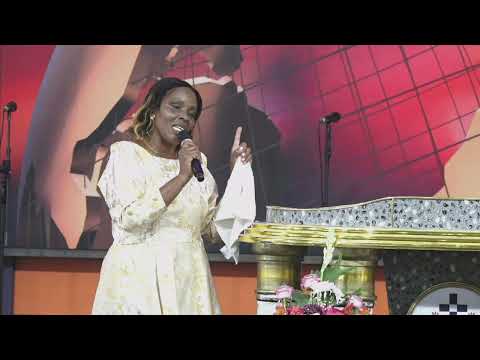 Hit Maker 'Rucini ruu' Mary Githinji entertains Bishop Ben of JCM and JCM church 