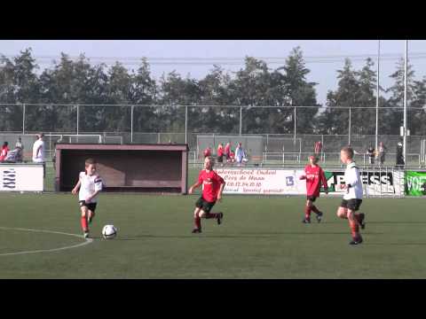1 okt. 2011 vv Nieuwerkerk E3 - Jodan Boys E2 (6-0)