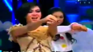 Download lagu NEW Goyang Morena Syahrini HD YouTube mp3 Download lagu NEW Goyang Morena Syahrini HD YouTube mp3