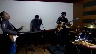 Download lagu Ngeband  di  studio  musik  kebagusan mp3