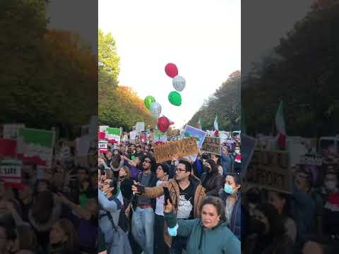 "Zan Zendegi Azadi - Jin Jiyan Azadi" Iran-Demonstration Berlin 22. Oktober 2022