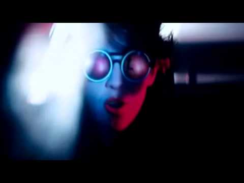 The Reborn Identity - La Roux vs The Kooks - In for the Kooks (mashup)