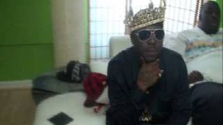 Hot Dollar - "Round & Round Freestyle" (Official Music Video)