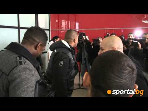 Alistair Ovariym arrived, Remy Bonyaski met him