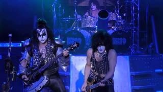 Kiss - Radioactive (Live)(Kiss Kruise VI - 2016 / Indoorshow One)