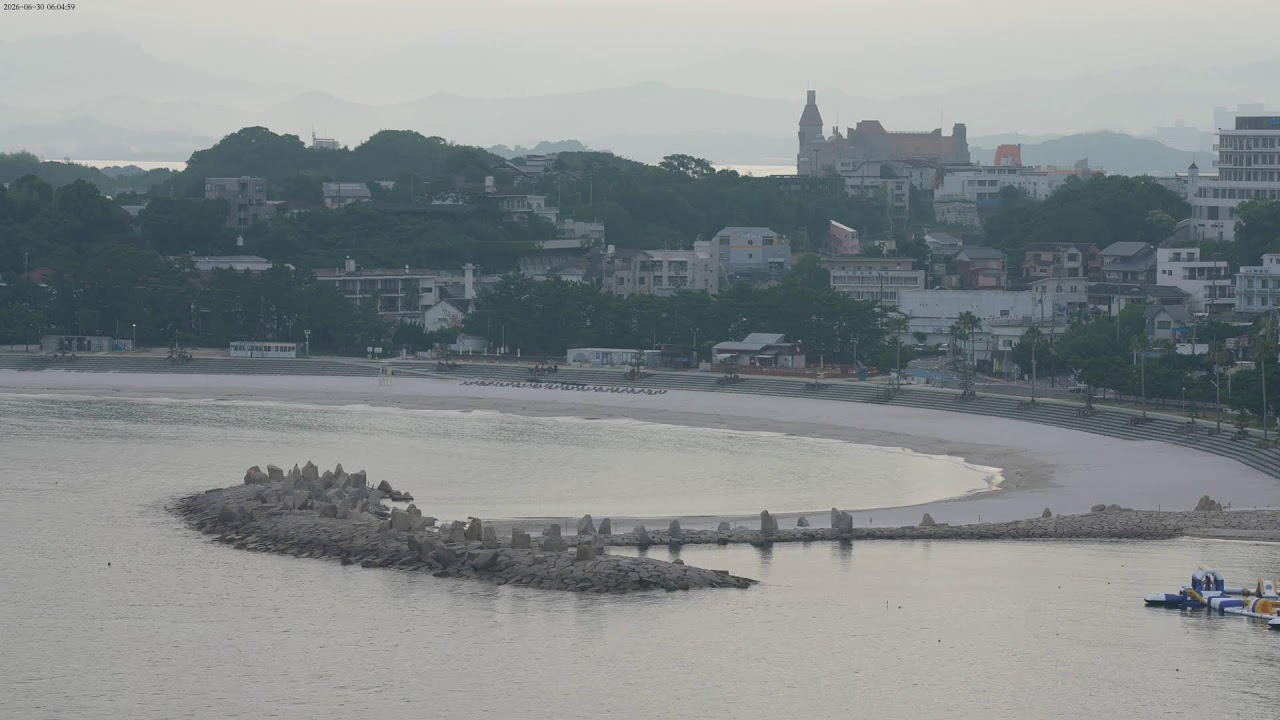 Live webcam view of Shirarahama Beach Crescent Bay Cam
