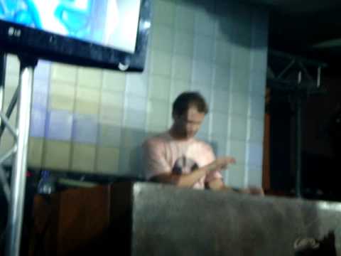 Dash Berlin en Guatemala - Till The Sky Falls Down.MPG