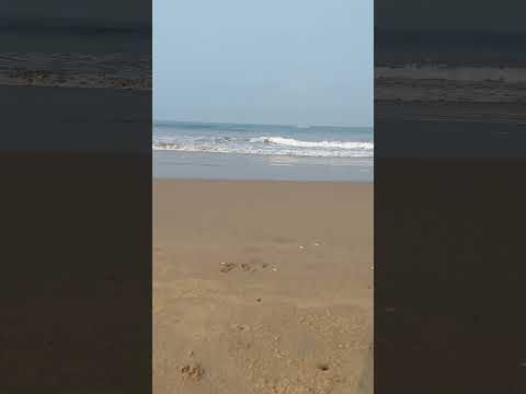 Sound of waves | Ocean Breeze | Walking barefoot along the ⛱️ with cool sand beneath your feet