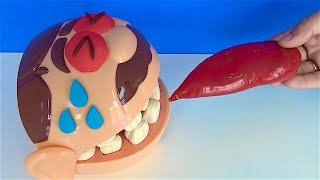 Aç adam acı biber yedi gözlerinden yaş geldi Dünyanın en acı biberini yiyen Play Doh Dişçiye slime