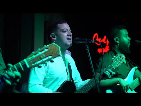 Latin Dance Mixes (Live) Peñando