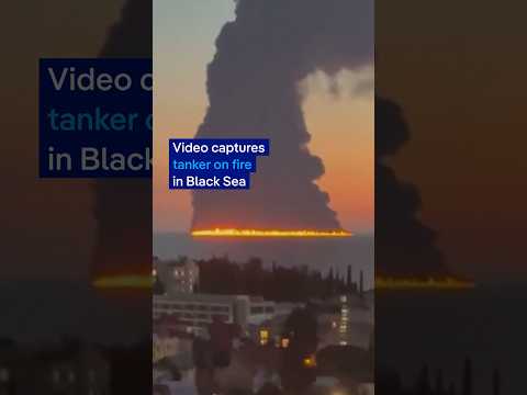 Video captures tanker on fire in Black Sea | DW News