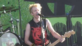 Sum 41 - Still Waiting/Hooch (Live @ Montebello Rockfest)