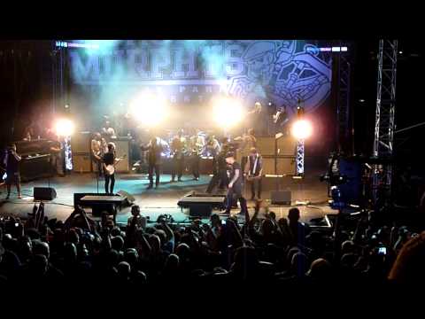 Dropkick Murphy's - Shipping Up to Boston/T.N.T (Fenway Park)