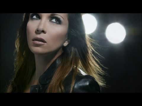 Hélène Ségara  "Elle, tu l'aimes..."