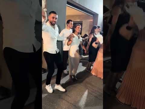 Vellezerit kukli dasem djali ne Australi