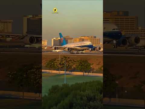 CHINA SOUTHERN AIRLINES AIRBUS A380-800 POUSANDO NO AEROPORTO INTERNACIONAL DE LOS ANGELES#shorts #fyp