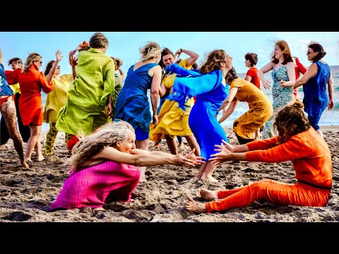 Awe na Mná (Praise the Women) - Clare Sands (Official Video)