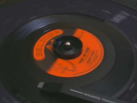 45 rpm - Bobby Lewis - Tossin' and Turnin' - 1961