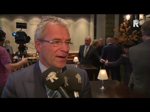 Eric Gudde in gesprek met verslaggever Dennis van Eersel