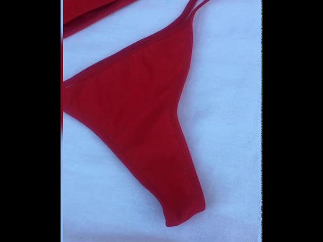 Vídeo relacionado con Ocean Blues Traje de baño sin tirantes para mujer, parte superior de bikini bandeau con lazo en la espalda, Negro, M