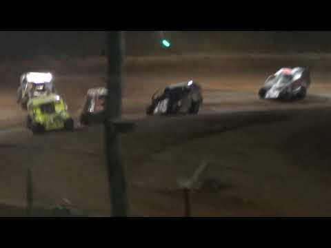 V8 Dirt Modifieds Heat 1 part 1 Maryborough Speedway May 2021