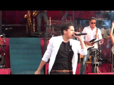 Oscar Zia - Hur dom än