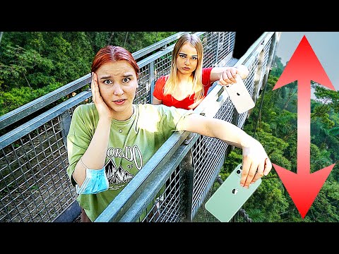 Wer als LETZTES sein iPHONE fallen lässt, gewinnt ! 😰 (prank) - Celina