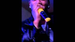 Nelly Singing "Give U Dat" to Me @ The DC Listening Party 9.25.13