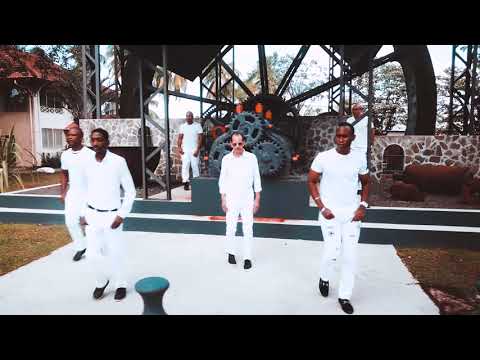 Mada kizomba l'atelier Chorégraphique sur Vj AWAX feat ELJI BEATZKILLA