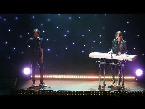 16/20 Tegan & Sara - White Knuckles @ Tower Theatre, Philadelphia, PA 11/10/17