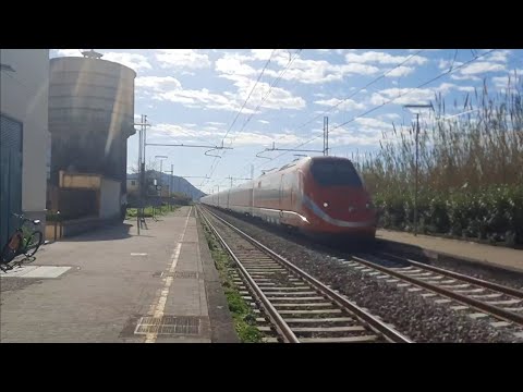 TRENI IN TRANSITI IN 10 MINUTI A GRISOLIA