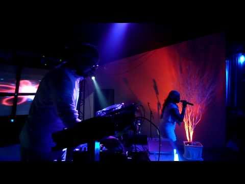 Mustafa & Tasita D'Mour @ Porto Café, Maringa