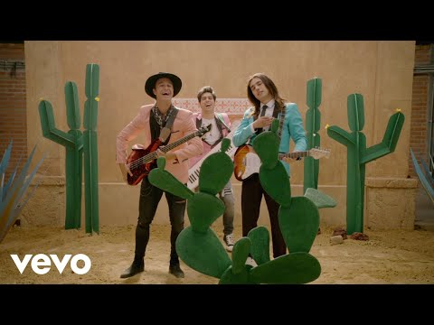 Oye Mujer (De "Disney Papás por Encargo" I Disney+ I Flashback video)