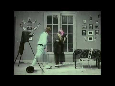 Chez le photographe (1900) La Société Phono-Cinéma-Théâtre