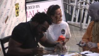 Even Zombies Like Autographs from Travis Love and Mike Christopher: Infect Scranton 2013