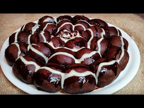 فاضي شوية نعمل خلية نحل غرقانة بالشوكلت وصوص السينابون الوهمي 😋 عجينة قطنيه جدا ومحشيه شوكلت 😋